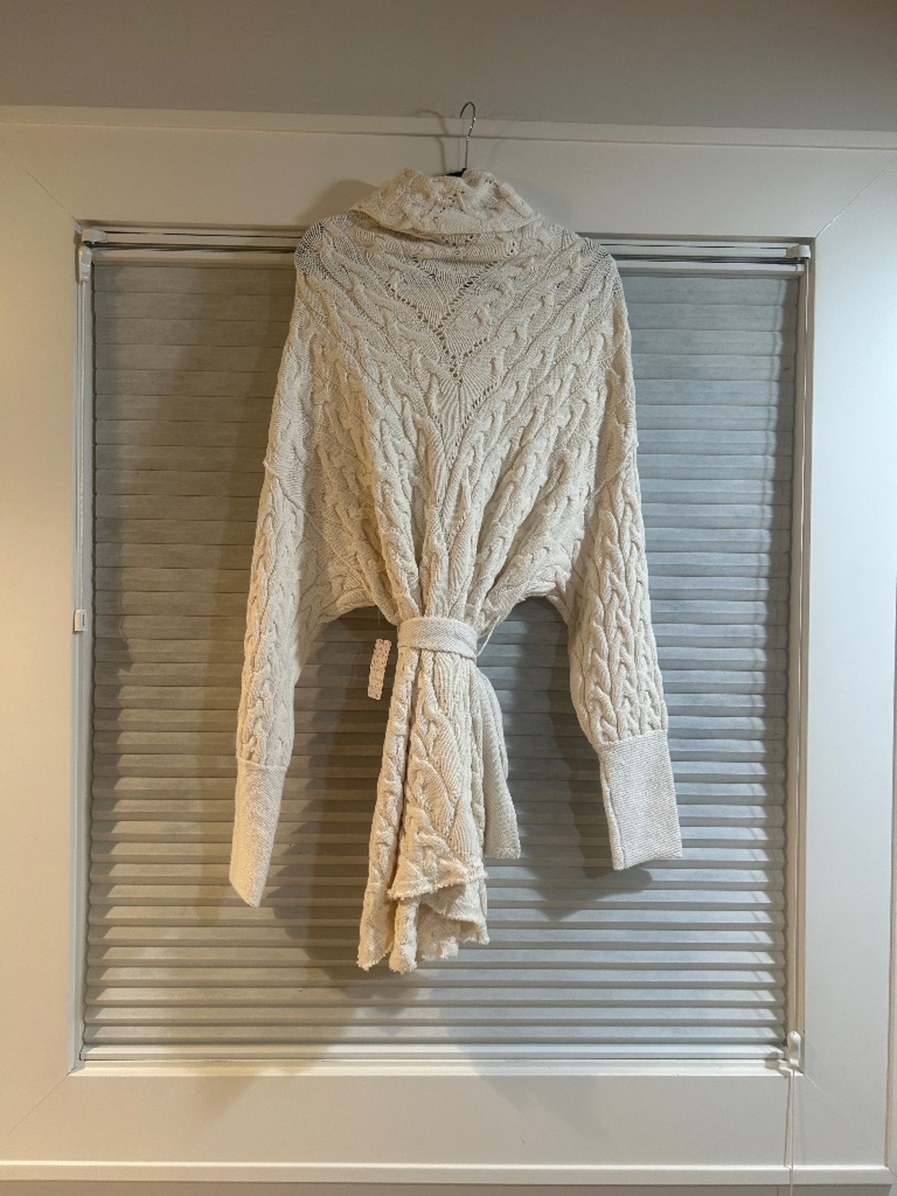 Free People Ivory Sweater Dtesd